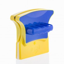 Dispozitiv magnetic pentru curatarea geamurilor